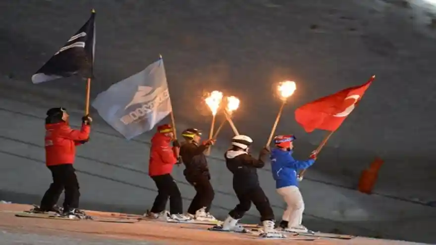 PALANDÖKEN İLK SEZON AÇILIŞINI YAPTI