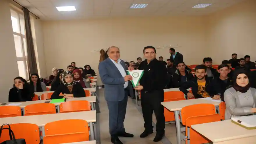 Ticaret ve Sanayi Odası Başkanı Kamil Arslan Öğrencilere Ders Verdi