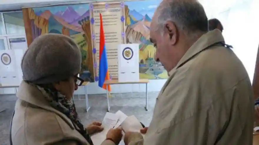 Ermenistan'da seçimin galibi, Paşinyan önderliğindeki 'Benim Adımım' ittifakı oldu