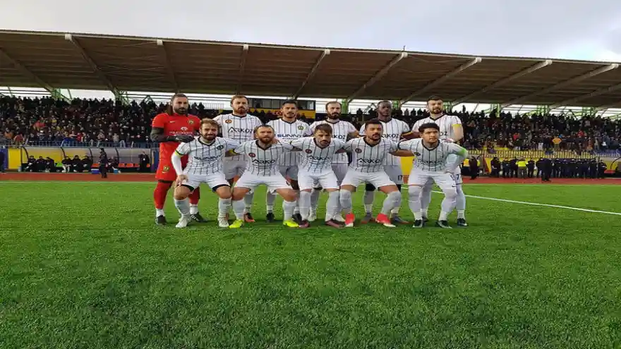 AĞRI 1970 SPOR KENDİ EVİNDE LİDERLİĞİ DEVRALDI