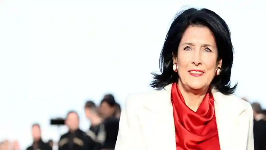 Gürcistan'ın ilk kadın cumhurbaşkanı göreve başladı
