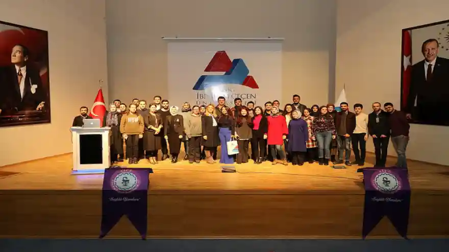Ağrı İbrahim Çeçen Üniversitesinde Dermokozmetik konulu Konferans Düzenlendi