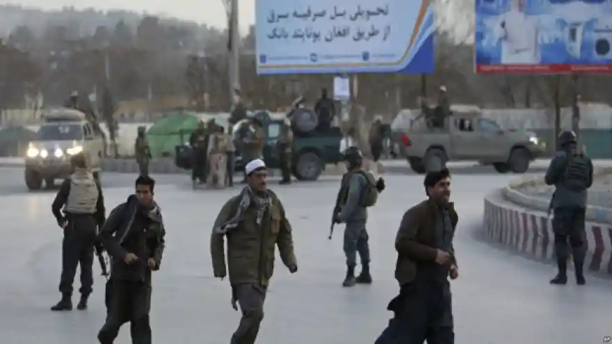 Afganistan'da hükümet binasına saldırı: 29 ölü
