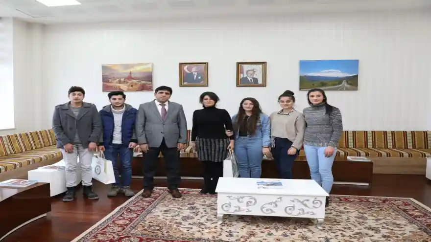 Tuzluca 100. Yıl Anadolu Lisesi Öğrencilerinden Üniversitemize Oryantasyon Gezisi