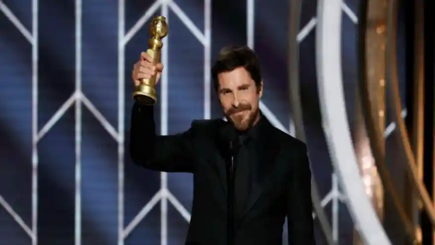 Christian Bale ödül konuşmasında 'Şeytan'a teşekkür etti