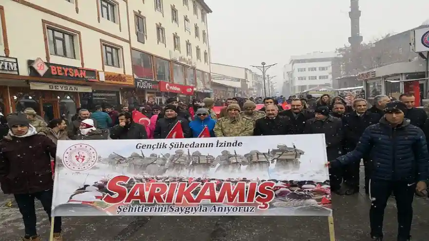 Ağrı İbrahim Çeçen Öğrencileri Sarıkamış Şehitlerini Anma Yürüyüşüne Katıldı