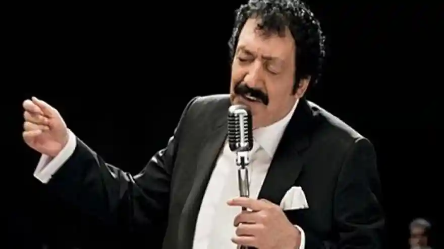 Müslüm Gürses'in gömleği ve yüzüğü açık artırmayla satıldı
