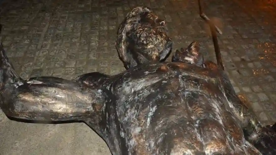 Poseidon, fırtınaya dayanamadı
