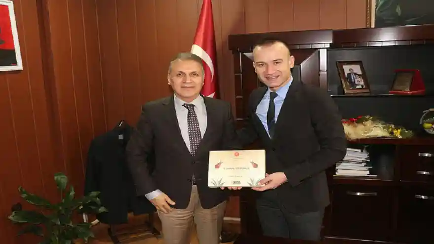 AĞRILI TÜRK HALK MÜZİĞİ SANATÇISI PARLAK'TAN TEKİN'E ZİYARET