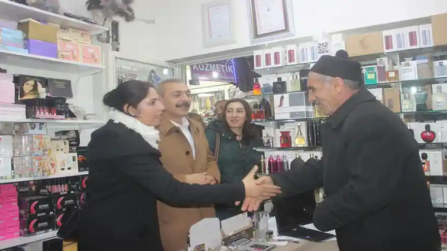 DOĞUBAYAZIT HDP BELEDİYE EŞ BAŞKAN ADAYLARINDAN ESNAF ZİYARETİ