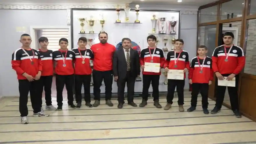 Ağrı'nın Erkek Güreş Takımı Yarı Finale Yükseldi