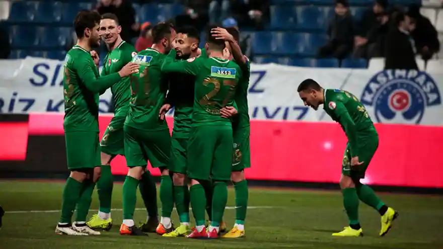 Türkiye Kupası'nda son yarı finalist Akhisarspor
