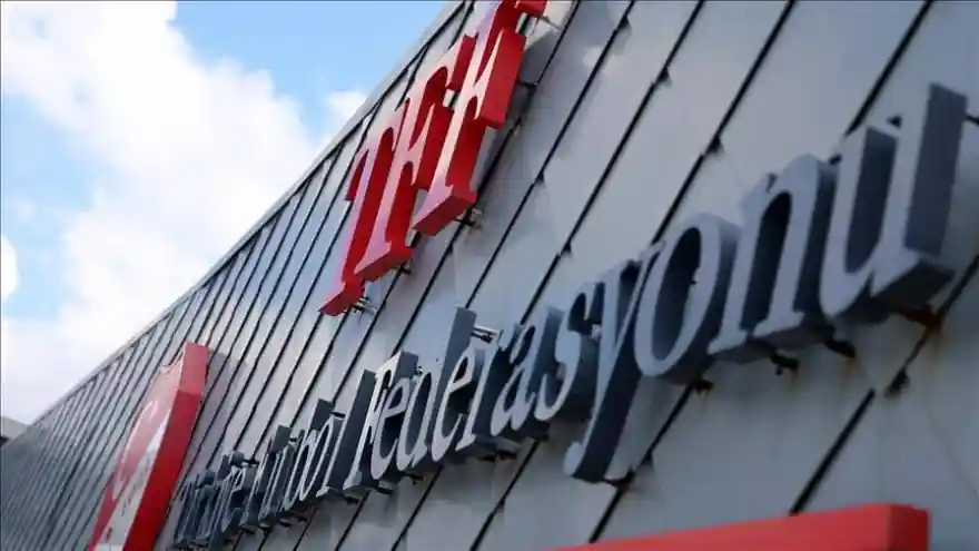 PFDK'dan Beşiktaş ve Fenerbahçe'ye para cezası
