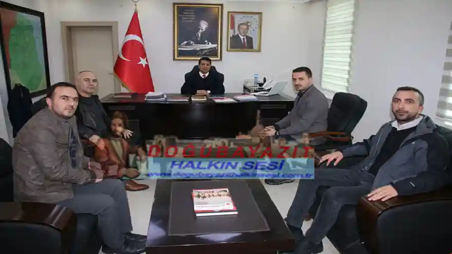 Ağrı Kızılay Şubesi'nden Kaymakam ve Belediye Başkanı Olgun Öner'e Ziyaret