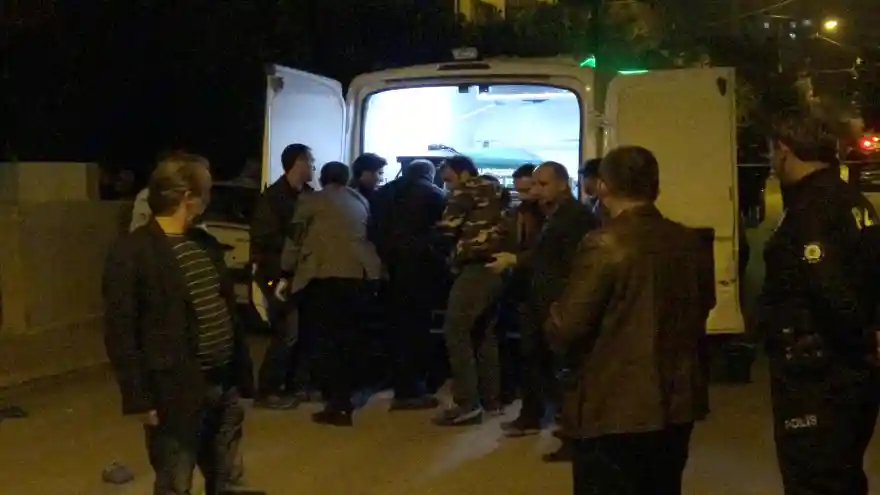 Sokakta kavgaya karıştı, evde anne ve babasını öldürdü!