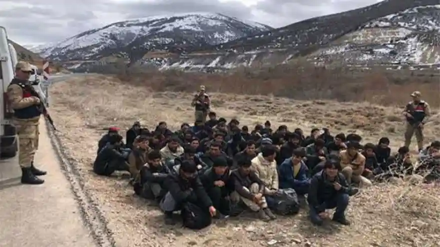 61 Düzensiz Göçmen Yakalandı 
