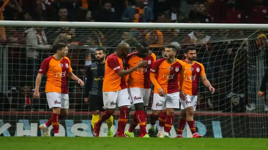Diagne hat-trick yaptı; aslan liderle farkı 3'e indirdi