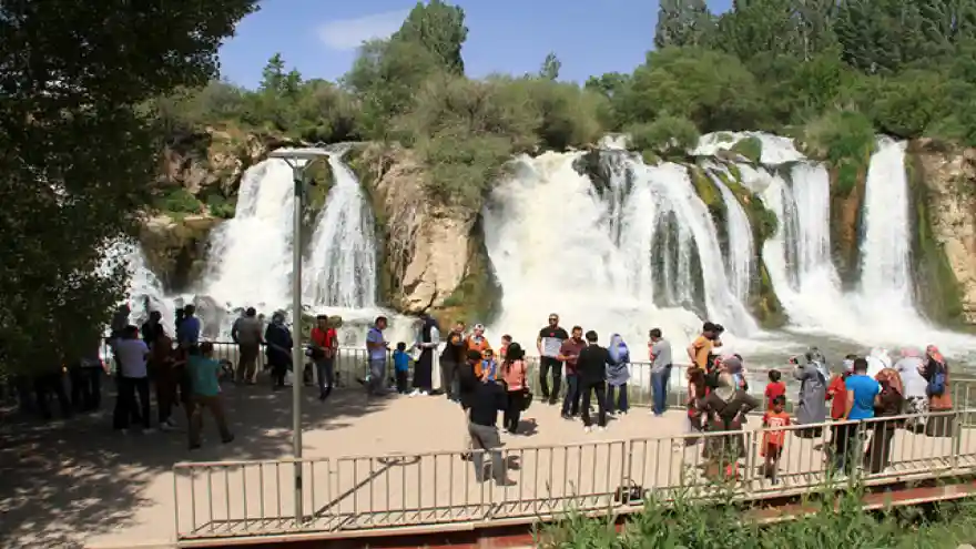 "Doğunun incisi" Van turistleri cezbediyor  
