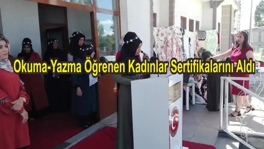 Okuma-Yazma Öğrenen Kadınlar Sertifikalarını Aldı