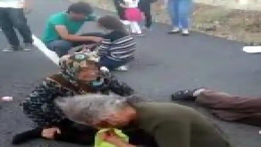 Şiddetli rüzgar, diyaliz hastalarının minibüsünü devirdi: 6 yaralı