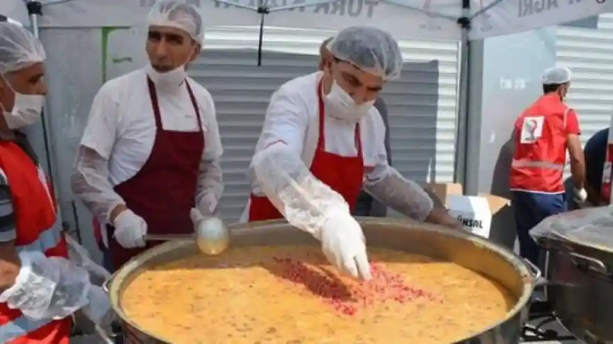 Ağrı'da Aşure Etkinliğine Yoğun ilgi