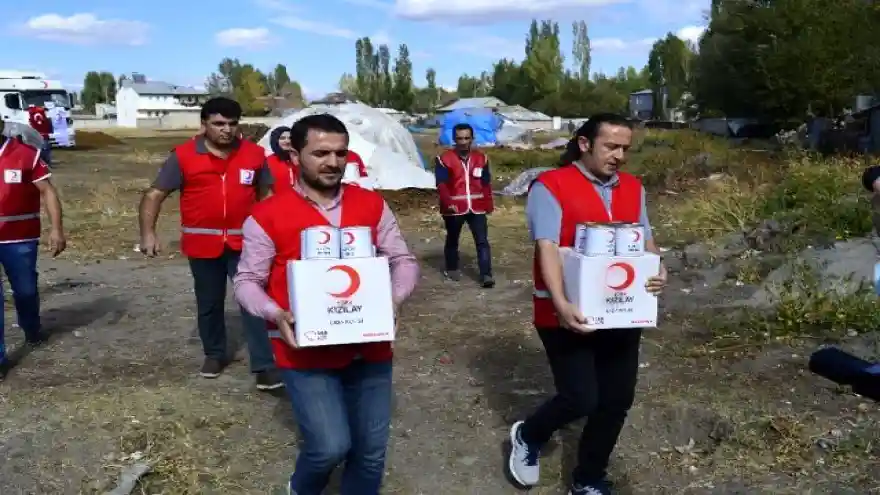 Kızılay'ın ihtiyaç sahiplerine yardımları devam ediyor