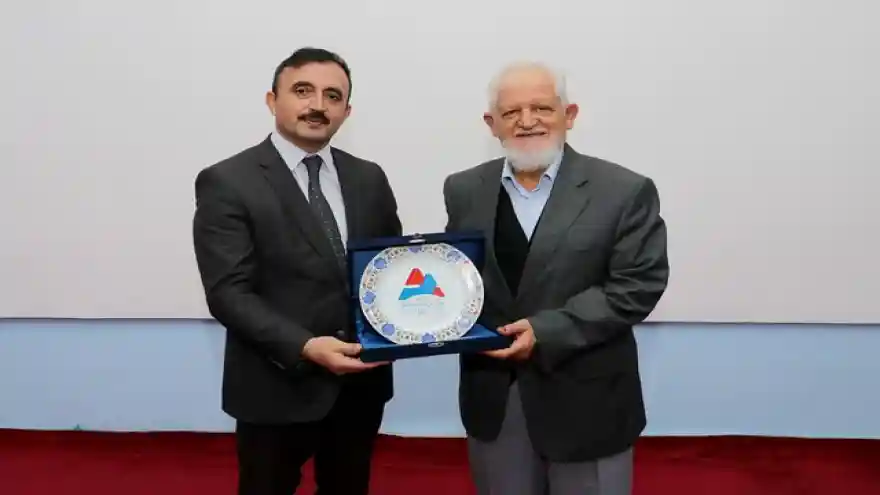 Yaratıcıyı Anlama' Konferansı Yapıldı