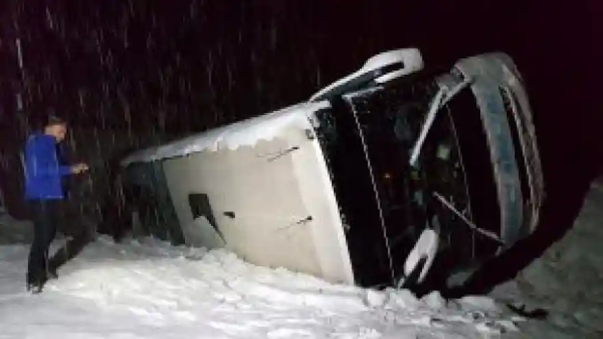 Ağrıdan İzmir’e Giden Yolcu Otobüsü Devrildi! 16 Yaralı