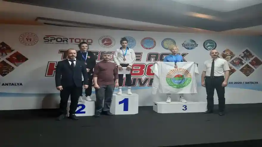 Ağrı’lı Kick Boksçulardan 4 Madalya