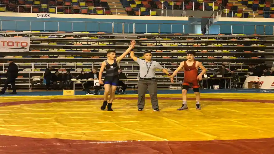 Ağrı’lı Güreşçi Cihat Elkatmış Türkiye 2.si Oldu