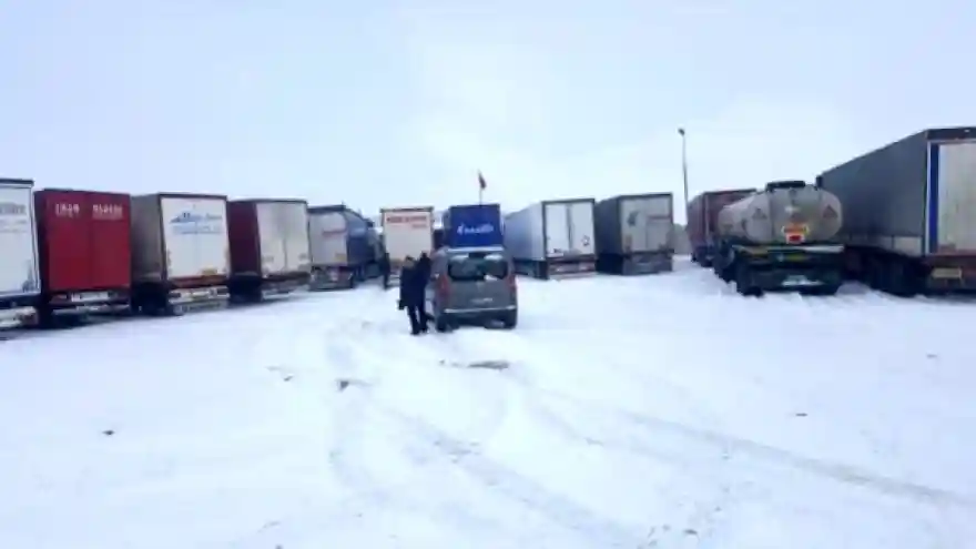 TENDÜREKTE  KAR ESARETİ