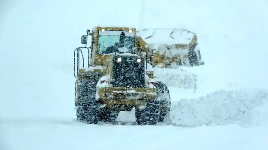Çığ bölgesinde hava koşullarından dolayı arama çalışmaları yapılamıyor