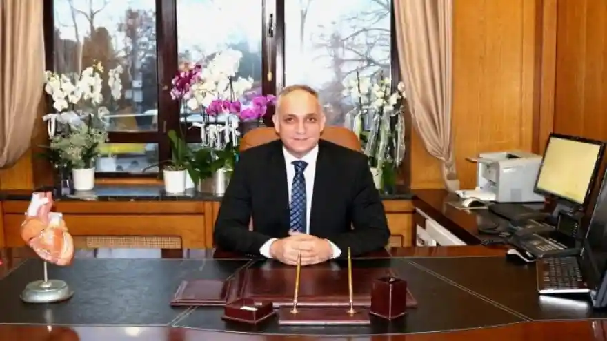 SIYAMI ERSEK DEVLET HASTANESI'NIN BAŞHEKIMI PROF.DR.CEVDET UĞUR KOÇOĞULLARI