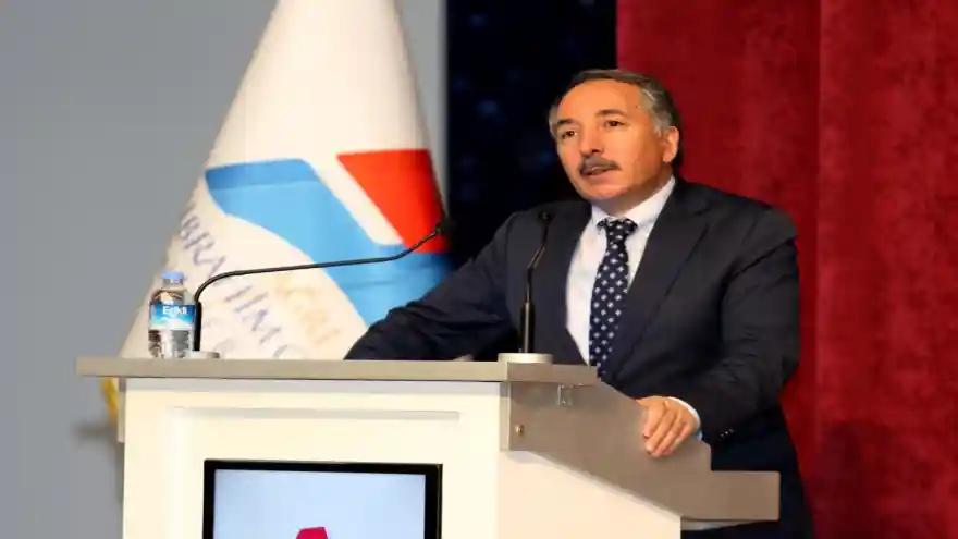 AİÇÜ’de “Korona Virüs Hijyen ve Enfeksiyondan Korunma” Konferansı Düzenlendi