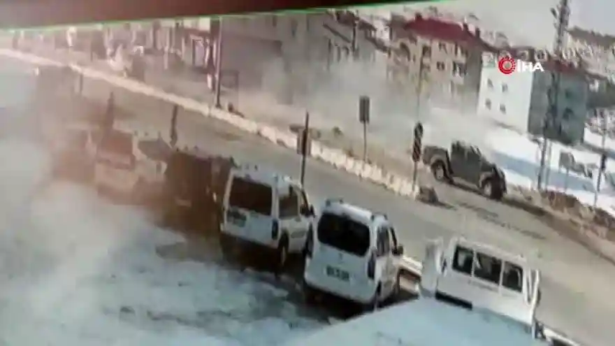 Kamyonetler böyle çarpıştı: 1 ölü, 4 yaralı