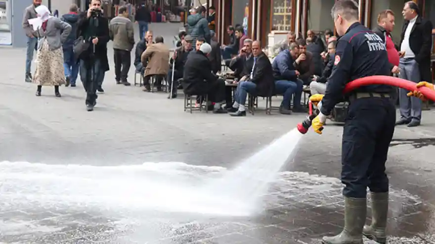 Virüse karşı çözümü Van Gölü'nün suyunda buldular!