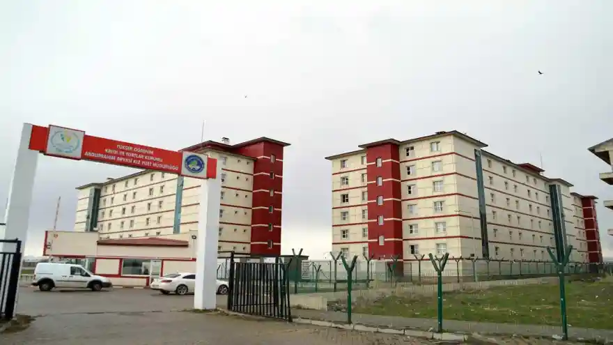 Ağrı'da karantinada tutulan 98 kişi tahliye edildi