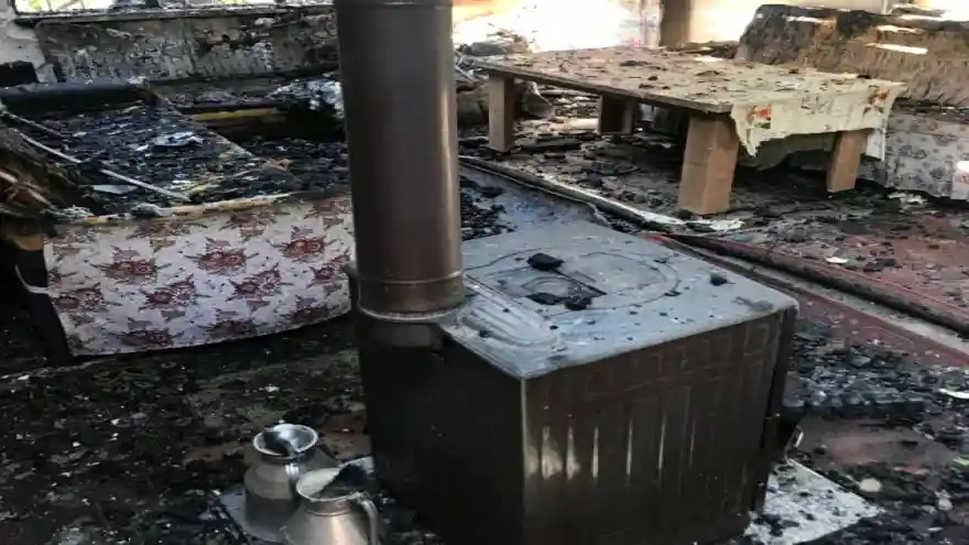 Iğdır'da bir eve yıldırım düştü