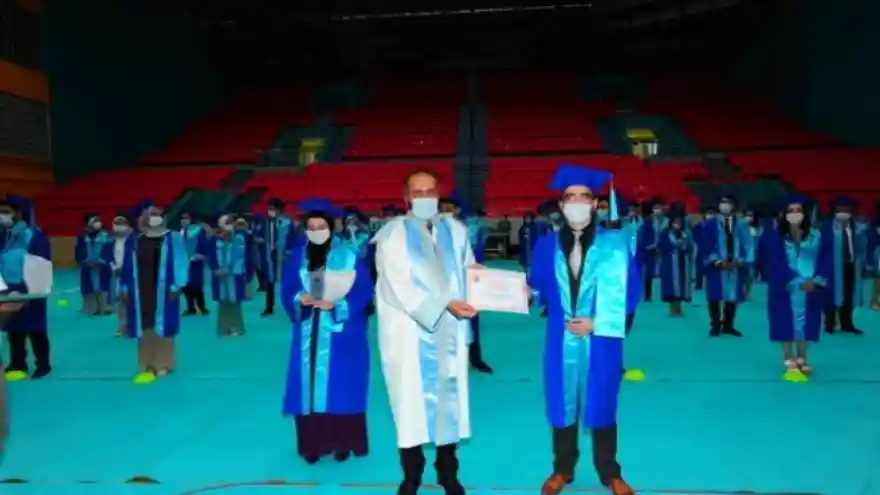 YYÜ’de mezuniyet sevinci 