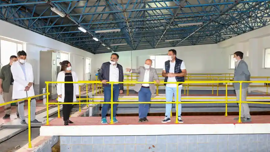 Vali Varol, Ağrı Belediyesi İçme Suyu Arıtma Merkezini Ziyaret Etti