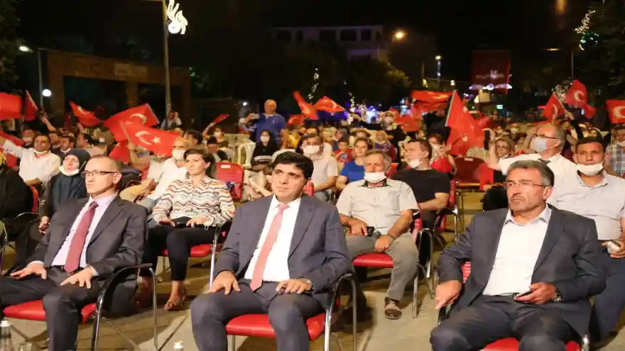 Rektör Alma 15 Temmuz Anma Programı ve Demokrasi Nöbetine Katıldı