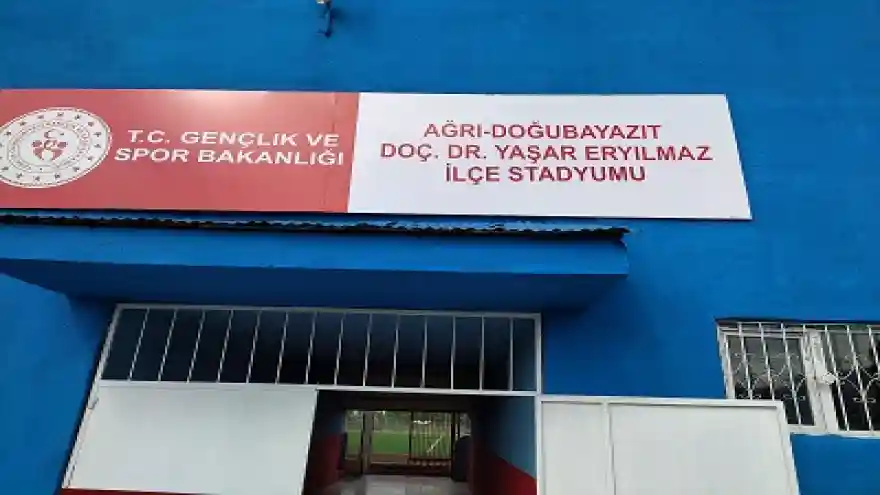 DOĞUBAYAZIT STADYUMUNUN LEVHASI YENİLENDİ