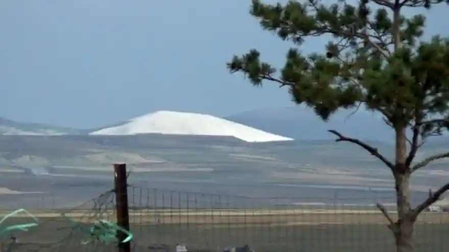 Kars'ta yüksek kesimler beyaza büründü