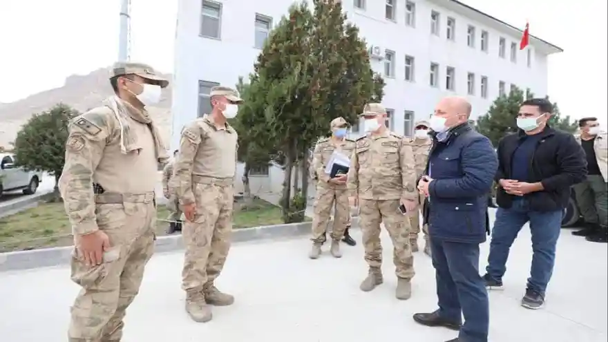 Vali Varol, Doğubayazıt Jandarma Bölük Komutanlığını Ziyaret etti 