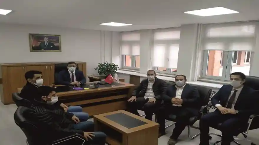 Ağrı Yurt Ay Der Başkanı Çirik'ten Vali Yardımcısı Ersöz'e 'hayırlı olsun' ziyareti