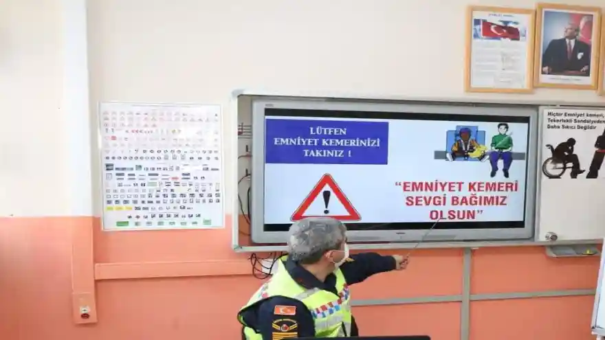 Jandarma 356 Öğrenciye Trafik Eğitimi Verdi