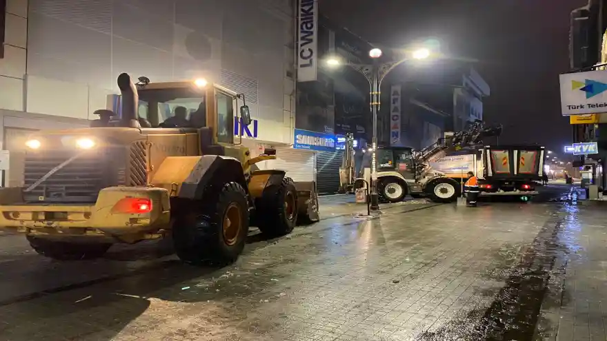 Kar Çalışmalarına Aralıksız Devam Ediyor.