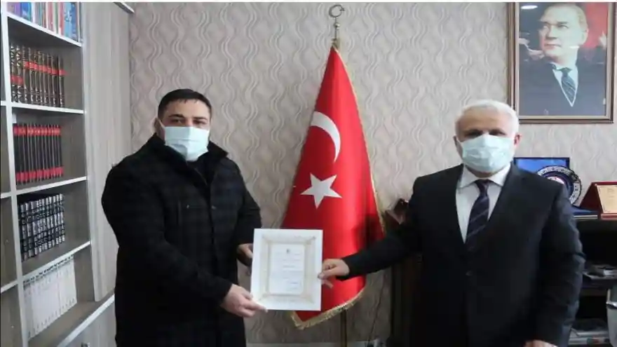 İBRAHİM TUĞRUL DAİRESİNİ TDV'YE BAĞIŞLADI