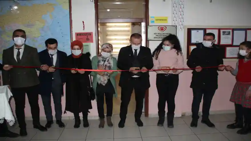 Ağrı Milli Eğitim Müdürü Tekin, dil sokağı ve kütüphane açılışı gerçekleştirdi