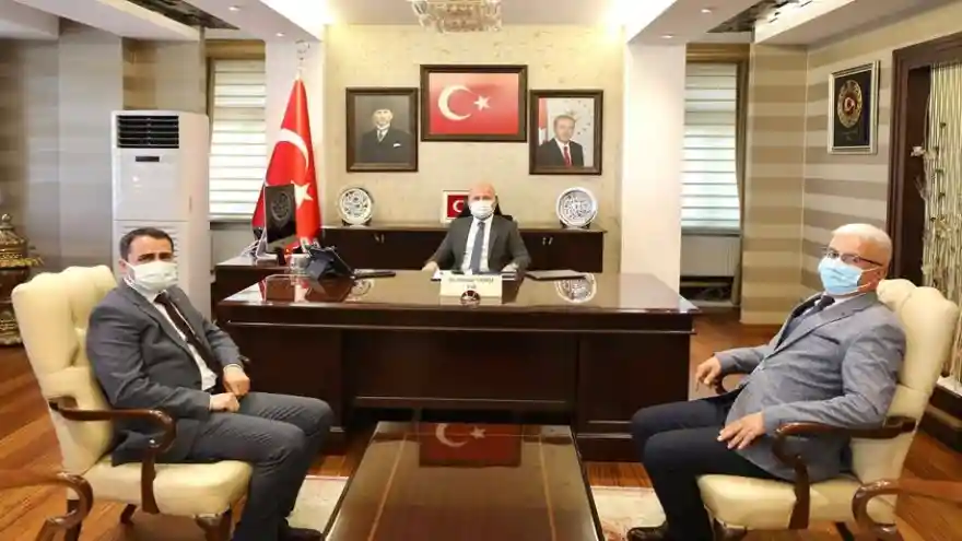 Mustafa Konyar ve  Mehmet Ertoğrul, Vali Varol'u Ziyaret etti